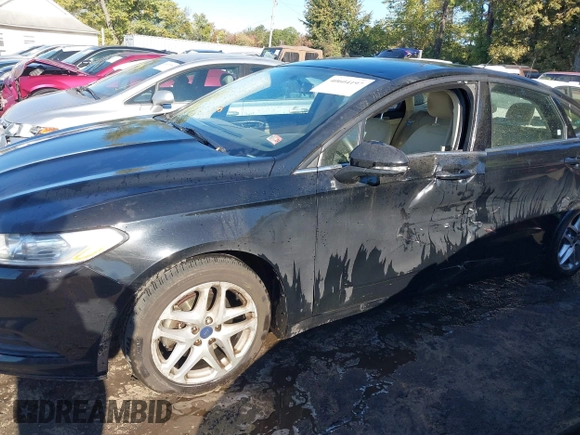 2016 Ford Fusion SE with VIN 1FA6P0HD0G5132790, listed as a IAAI auction lot 40604197 with 300,100 mi miles. Bid and sale history available at carsss.com. Image 6.