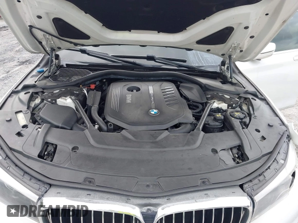 2017 BMW 7 Series 740i z VIN WBA7E2C53HG740273, wystawiony jako IAAI lot #42475769 z przebiegiem Nie podano mil oraz . Historia ofert i sprzedaży dostępna na DreamBid. Obrazek 10.