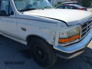1996 Ford F-150 Special with VIN 1FTEX15N0TKA27266, listed as a IAAI auction lot 41857755 with 325,014 mi miles. Bid and sale history available at carsss.com. Image 6.