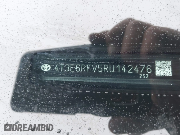 2024 Toyota RAV4 Hybrid XSE with VIN 4T3E6RFV5RU142476, listed as a IAAI auction lot 42524206 with 11,852 mi miles and . Bid and sale history available at DreamBid. Image 9.