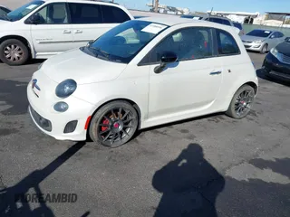 2017 FIAT 500 Abarth z VIN 3C3CFFFH4HT580285, wystawiony jako IAAI lot #41488596 z przebiegiem 9658 mil mil oraz . Historia ofert i sprzedaży dostępna na DreamBid. Obrazek 2.