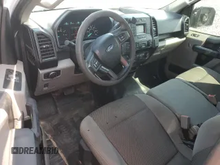 2020 Ford F-150 z VIN 1FTNF1C46LKD11966, wystawiony jako Copart lot #49473675 z przebiegiem 141 191 mil mil oraz Nie do naprawy • Non repairable. Historia ofert i sprzedaży dostępna na DreamBid. Obrazek 8.