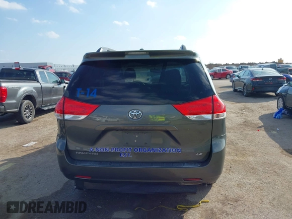 2012 Toyota Sienna LE AAS с VIN 5TDKK3DC4CS223135, выставлен на аукционе IAAI как лот 41523790 с пробегом 301 215 миль миль и . История ставок и продаж доступна на DreamBid. Изображение 16.