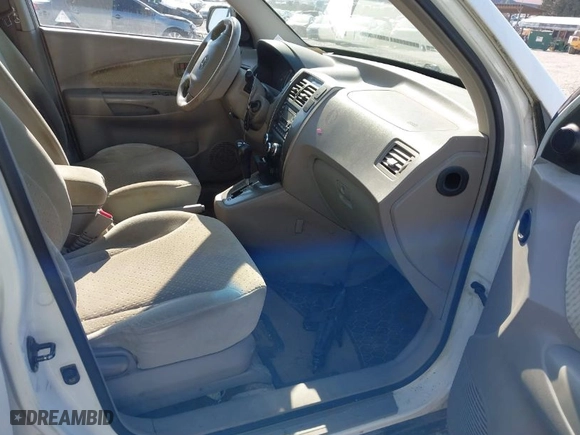 2005 Hyundai Tucson GLS with VIN KM8JN12D95U074167, listed as a IAAI auction lot 41899623 with NaN miles. Bid and sale history available at carsss.com. Image 5.
