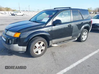 2004 Saturn VUE V6 z VIN 5GZCZ53474S834533, wystawiony jako IAAI lot #41249304 z przebiegiem 263 552 mil mil oraz . Historia ofert i sprzedaży dostępna na DreamBid. Obrazek 2.