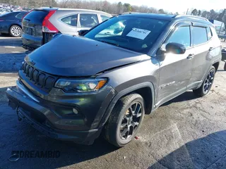 2022 Jeep Compass Latitude with VIN 3C4NJCBBXNT188054, listed as a IAAI auction lot 41188781 with 75,190 mi miles and . Bid and sale history available at carsss.com. Image 18.