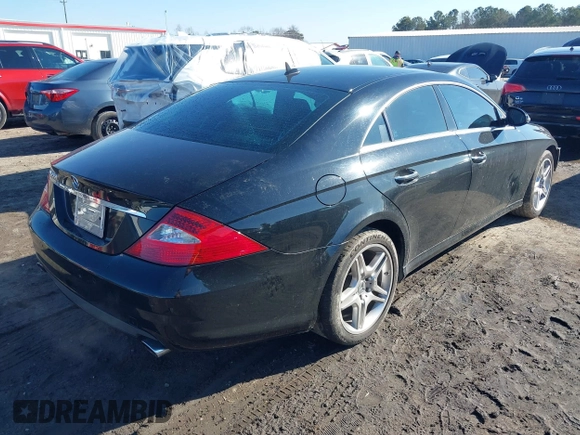 2007 Mercedes-Benz CLS-Class 5.5L with VIN WDDDJ72X47A101635, listed as a IAAI auction lot 41643883 with 179,543 mi miles. Bid and sale history available at carsss.com. Image 4.