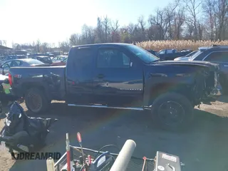 2009 Chevrolet Silverado 1500 LT with VIN 1GCEK29089Z264879, listed as a IAAI auction lot 40990010 with Not Provided miles and . Bid and sale history available at DreamBid. Image 12.