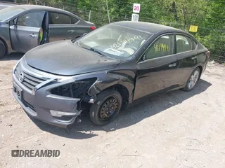 2015 Nissan Altima 2.5 S with VIN 1N4AL3AP2FC177218, listed as a IAAI auction lot 42144941 with 177,493 mi miles. Bid and sale history available at carsss.com. Image 2.