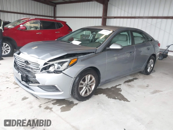 2016 Hyundai Sonata SE with VIN 5NPE24AF0GH375684, listed as a IAAI auction lot 42008639 with 172,199 mi miles and . Bid and sale history available at carsss.com. Image 17.