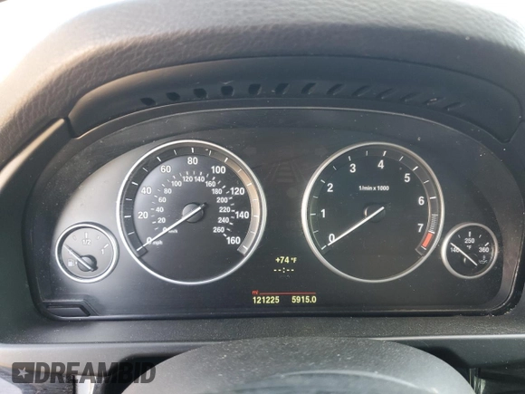 2014 BMW X5 sDrive35i with VIN 5UXKR2C54E0C01720, listed as a Copart auction lot 53075335 with 121,225 mi miles and Clean Title. Bid and sale history available at carsss.com. Image 9.