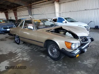 1983 Mercedes-Benz 380 380SL with VIN WDBBA45AXDB028363, listed as a Copart auction lot 44252205 with 118,508 mi miles and Salvage Title. Bid and sale history available at carsss.com. Image 4.