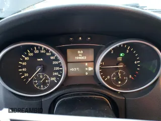 2010 Mercedes-Benz M 350 with VIN 4JGBB2FB5AA619191, listed as a Copart auction lot 85688784 with 194,003 mi miles and Salvage Title. Bid and sale history available at DreamBid. Image 9.