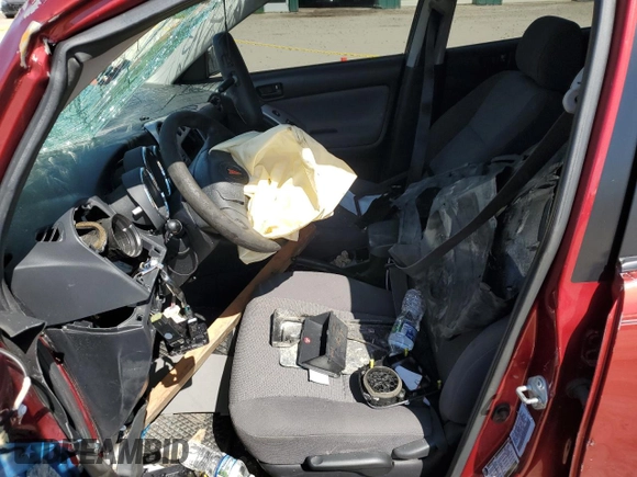 2008 Pontiac Vibe z VIN 5Y2SL65848Z409983, wystawiony jako Copart lot #55886015 z przebiegiem Nie podano mil oraz Szkoda całkowita • Salvage title. Historia ofert i sprzedaży dostępna na DreamBid. Obrazek 7.