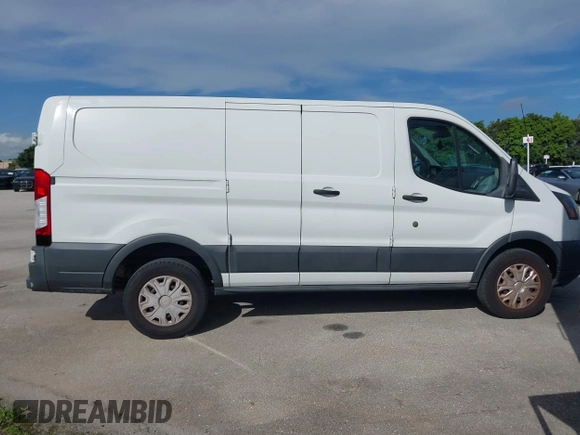 2017 Ford Transit z VIN 1FTYR1ZM6HKA75130, wystawiony jako IAAI lot #42691367 z przebiegiem 112 758 mil mil oraz . Historia ofert i sprzedaży dostępna na DreamBid. Obrazek 13.