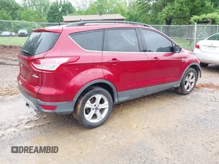 2013 Ford Escape SE z VIN 1FMCU0GX2DUD33640, wystawiony jako IAAI lot #42255552 z przebiegiem 150 018 mil mil oraz . Historia ofert i sprzedaży dostępna na DreamBid. Obrazek 4.