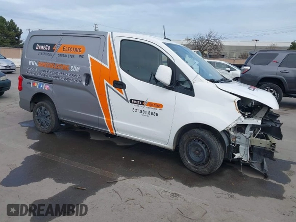 2015 Nissan NV200 SV with VIN 3N6CM0KN8FK727671, listed as a IAAI auction lot 41727194 with 165,776 mi miles. Bid and sale history available at carsss.com. Image 1.
