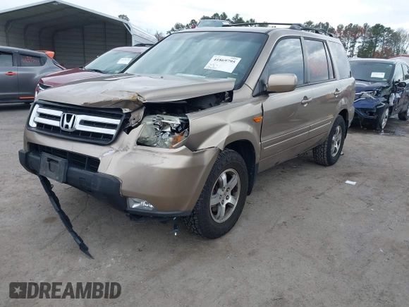 2007 Honda Pilot EX-L with VIN 5FNYF185X7B008285, listed as a IAAI auction lot 41869795 with 238,516 mi miles. Bid and sale history available at carsss.com. Image 2.