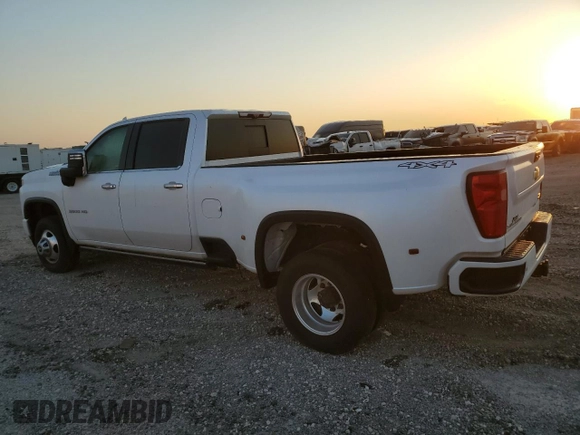 2022 Chevrolet Silverado 3500HD High Country with VIN 1GC4YVEY7NF347559, listed as a Copart auction lot 75354714 with 166,353 mi miles and Clean Title. Bid and sale history available at carsss.com. Image 3.