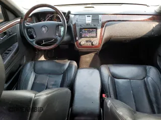 2008 Cadillac DTS 1SD z VIN 1G6KD57Y68U201446, wystawiony jako Copart lot #47369345 z przebiegiem 180 234 mil mil oraz Szkoda całkowita • Salvage title. Historia ofert i sprzedaży dostępna na DreamBid. Obrazek 8.
