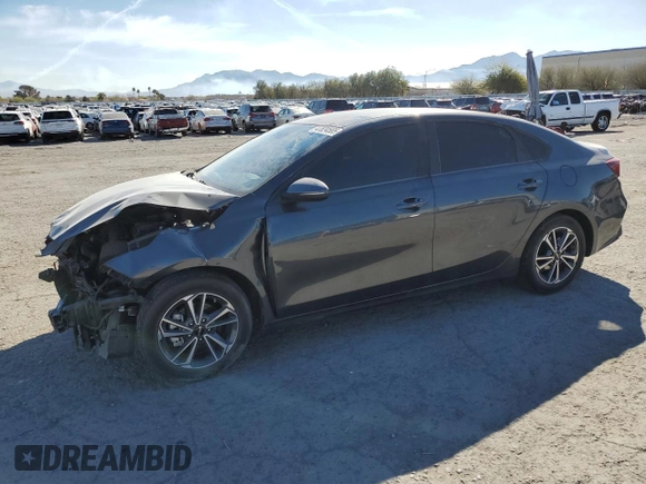 2022 Kia Forte LXS with VIN 3KPF24AD9NE436423, listed as a Copart auction lot 47824565 with 38,229 mi miles and Salvage Title. Bid and sale history available at carsss.com. Image 1.