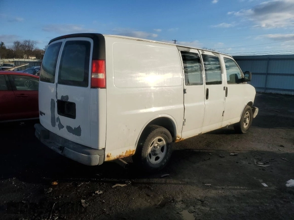 2007 Chevrolet Express Cargo z VIN 1GCFG15X071227758, wystawiony jako Copart lot #42600545 z przebiegiem 161 145 mil mil oraz Szkoda całkowita • Salvage title. Historia ofert i sprzedaży dostępna na DreamBid. Obrazek 3.