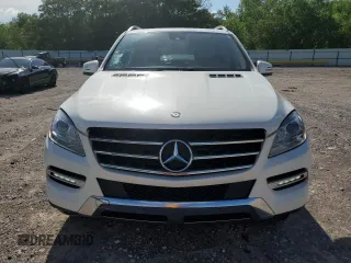 2013 Mercedes-Benz M 350 z VIN 4JGDA2EB5DA150900, wystawiony jako Copart lot #53835195 z przebiegiem 123 411 mil mil oraz Szkoda całkowita • Salvage title. Historia ofert i sprzedaży dostępna na DreamBid. Obrazek 5.