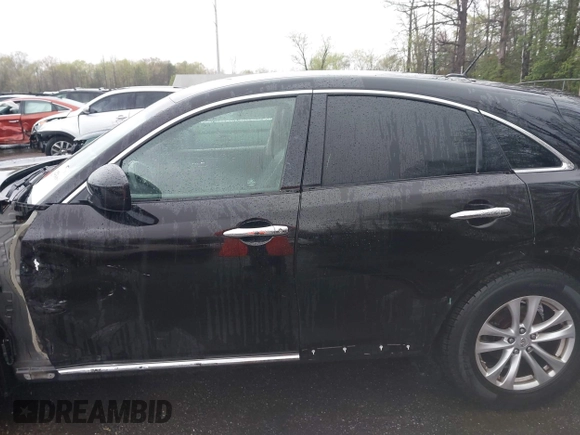 2017 Infiniti QX70 with VIN JN8CS1MW4HM413401, listed as a IAAI auction lot 41948069 with 105,062 mi miles. Bid and sale history available at carsss.com. Image 14.