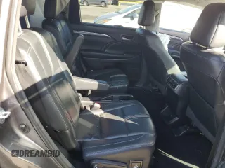 2018 Toyota Highlander SE z VIN 5TDJZRFH7JS543971, wystawiony jako Copart lot #59059755 z przebiegiem 60 635 mil mil oraz Szkoda całkowita • Salvage title. Historia ofert i sprzedaży dostępna na DreamBid. Obrazek 11.