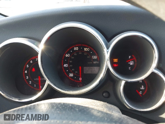 2006 Toyota Matrix STD with VIN 2T1KR32E26C588104, listed as a IAAI auction lot 41977865 with 242,577 mi miles and . Bid and sale history available at carsss.com. Image 7.