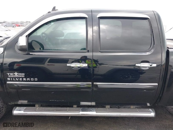2010 Chevrolet Silverado 1500 LT with VIN 3GCRKSE30AG296456, listed as a IAAI auction lot 41713549 with 274,586 mi miles. Bid and sale history available at carsss.com. Image 14.