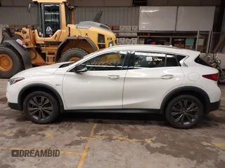 2019 Infiniti QX30 Luxe with VIN SJKCH5CR6KA008658, listed as a IAAI auction lot 41943237 with 88,704 mi miles and . Bid and sale history available at DreamBid. Image 14.