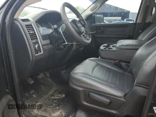 2018 Ram 1500 Tradesman z VIN 1C6RR6FG2JS336363, wystawiony jako Copart lot #58731665 z przebiegiem 133 398 mil mil oraz Szkoda całkowita • Salvage title. Historia ofert i sprzedaży dostępna na DreamBid. Obrazek 7.