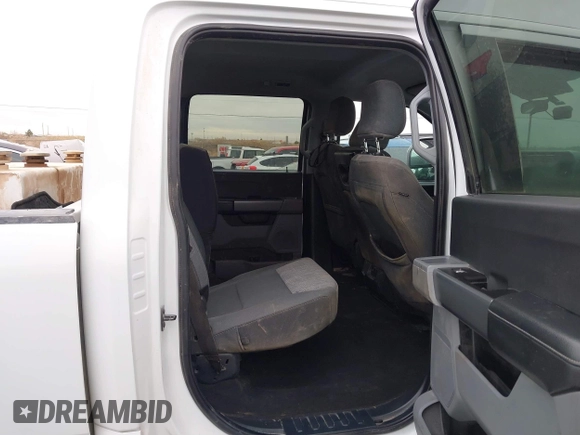 2024 Ford Super Duty F-250 SRW XL with VIN 1FT7W2BT8REC67547, listed as a IAAI auction lot 41260449 with 25,964 mi miles. Bid and sale history available at carsss.com. Image 8.
