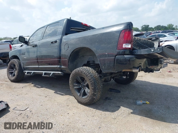 2015 Ram 1500 Sport z VIN 1C6RR6MT5FS784703, wystawiony jako IAAI lot #42129086 z przebiegiem 126 856 mil mil oraz . Historia ofert i sprzedaży dostępna na DreamBid. Obrazek 3.