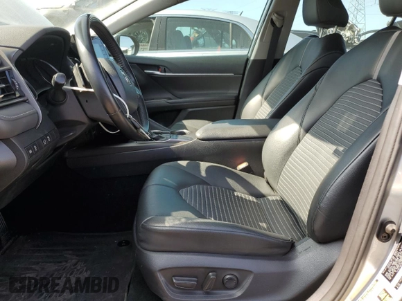 2022 Toyota Camry SE z VIN 4T1G11AK7NU633060, wystawiony jako Copart lot #58509575 z przebiegiem 208 372 mil mil oraz Czysty tytuł • Clean title. Historia ofert i sprzedaży dostępna na DreamBid. Obrazek 7.