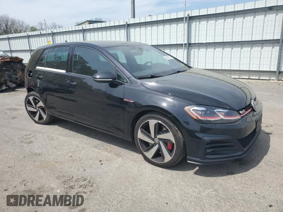 2018 Volkswagen GTI S z VIN 3VW547AU2JM288605, wystawiony jako Copart lot #53961235 z przebiegiem 121 304 mil mil oraz Szkoda całkowita • Salvage title. Historia ofert i sprzedaży dostępna na DreamBid. Obrazek 4.