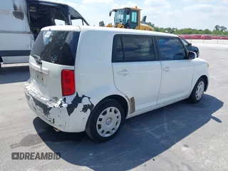 2008 Scion xB z VIN JTLKE50E681049958, wystawiony jako IAAI lot #42332574 z przebiegiem 120 238 mil mil oraz . Historia ofert i sprzedaży dostępna na DreamBid. Obrazek 4.