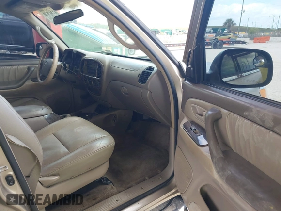 2005 Toyota Tundra SR5 with VIN 5TBET34115S494061, listed as a IAAI auction lot 42307970 with 218,034 mi miles and . Bid and sale history available at DreamBid. Image 5.