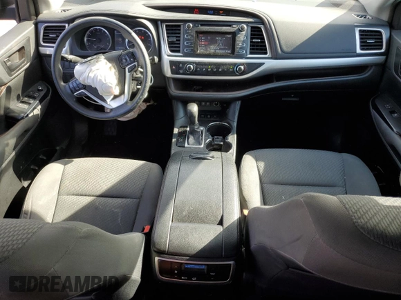 2019 Toyota Highlander LE with VIN 5TDBZRFH5KS739042, listed as a Copart auction lot 53775845 with 73,727 mi miles and Salvage title. Bid and sale history available at DreamBid. Image 8.