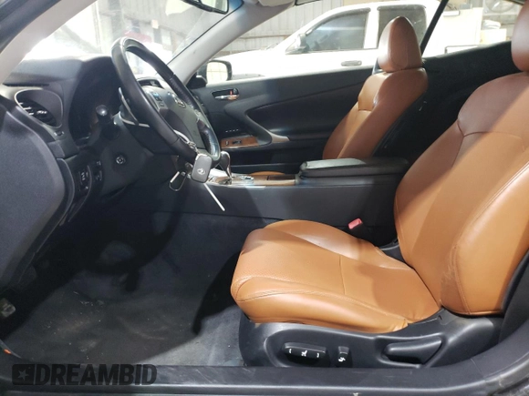 2011 Lexus IS 250 C z VIN JTHFF2C27B2516993, wystawiony jako Copart lot #58321315 z przebiegiem 168 763 mil mil oraz Szkoda całkowita • Salvage title. Historia ofert i sprzedaży dostępna na DreamBid. Obrazek 7.