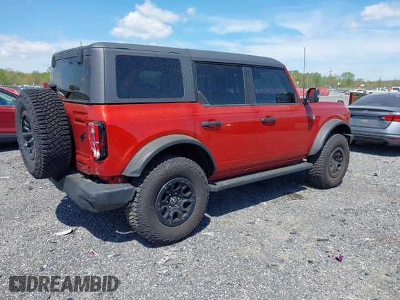 2022 Ford Bronco z VIN 1FMEE5DP3NLB42355, wystawiony jako IAAI lot #42084720 z przebiegiem 35 183 mil mil oraz . Historia ofert i sprzedaży dostępna na DreamBid. Obrazek 4.