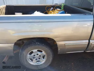 2000 Chevrolet Silverado 1500 LS with VIN 2GCEC19T2Y1199939, listed as a IAAI auction lot 41350239 with 321,613 mi miles. Bid and sale history available at carsss.com. Image 13.