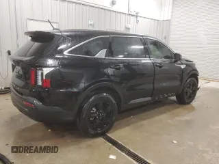 2022 Kia Sorento LX z VIN 5XYRGDLC8NG083601, wystawiony jako Copart lot #42580075 z przebiegiem 28 725 mil mil oraz Szkoda całkowita • Salvage title. Historia ofert i sprzedaży dostępna na DreamBid. Obrazek 3.