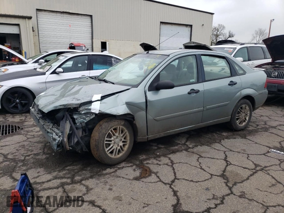 2005 Ford Focus S with VIN 1FAFP34N75W290051, listed as a Copart auction lot 48337245 with 0 mi miles and Salvage Title. Bid and sale history available at carsss.com. Image 1.