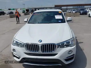 2018 BMW X4 xDrive28i z VIN 5UXXW3C52J0T82067, wystawiony jako IAAI lot #42032671 z przebiegiem 101 331 mil mil oraz . Historia ofert i sprzedaży dostępna na DreamBid. Obrazek 12.