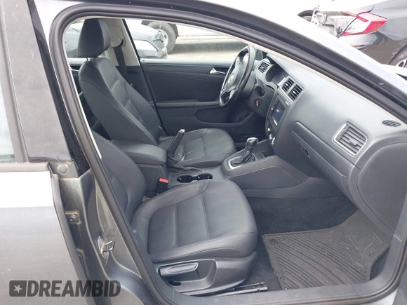 2011 Volkswagen Jetta SE with VIN 3VWDZ7AJ0BM355626, listed as a IAAI auction lot 42306937 with 144,572 mi miles and . Bid and sale history available at DreamBid. Image 5.