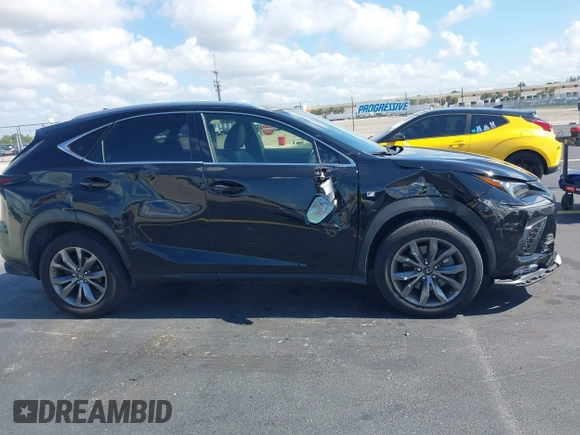2020 Lexus NX 300 F Sport z VIN JTJSARBZ3L2177315, wystawiony jako IAAI lot #42297481 z przebiegiem 42 843 mil mil oraz . Historia ofert i sprzedaży dostępna na DreamBid. Obrazek 13.