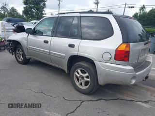 2004 GMC Envoy SLE с VIN 1GKDT13S242361580, выставлен на аукционе IAAI как лот 42453931 с пробегом 174 776 миль миль и . История ставок и продаж доступна на DreamBid. Изображение 3.