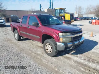 2008 Chevrolet Colorado 2LT z VIN 1GCDT13E988177648, wystawiony jako IAAI lot #41595192 z przebiegiem 239 029 mil mil oraz . Historia ofert i sprzedaży dostępna na DreamBid. Obrazek 1.